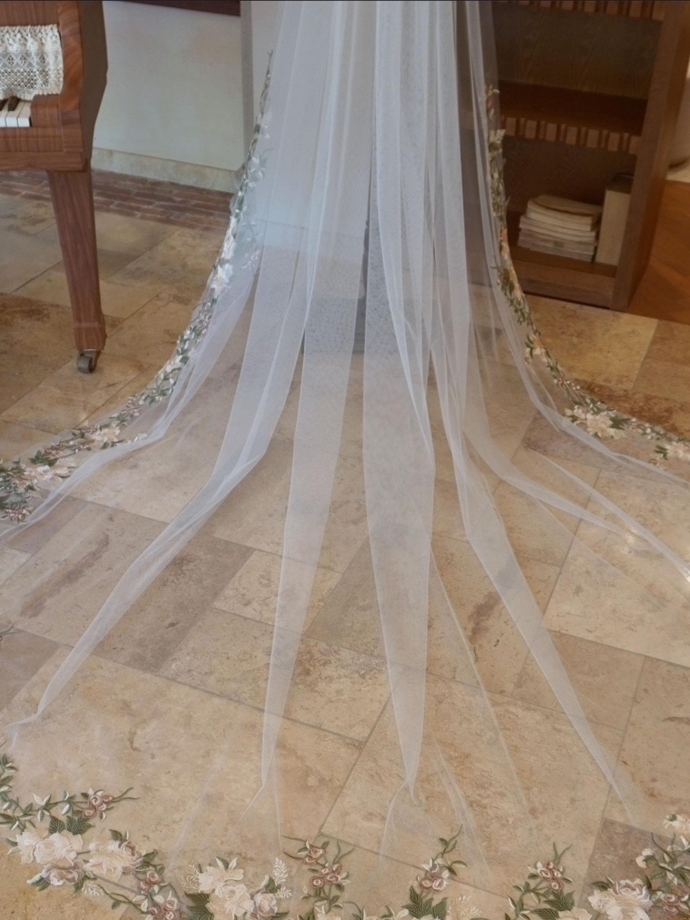 Floral Edge White Bridal Veil